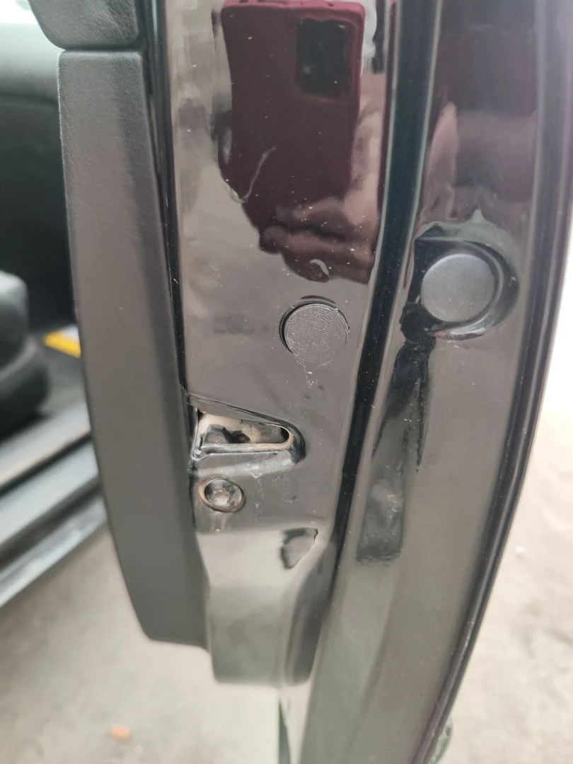 Foto de CERRADURA PUERTA DELANTERA DERECHA VOLKSWAGEN BORA BERLINA (1J2)(1998) 1.9 TDI (110 CV / 81 KW)