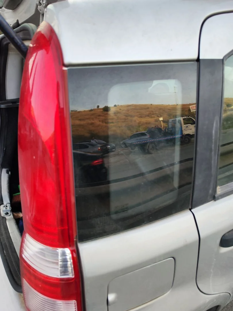Foto de LUNA CUSTODIA TRASERA DERECHA FIAT II PANDA (169) 1.2 CAT (60 CV / 44 KW)