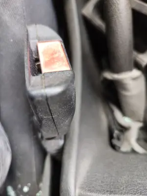 Foto de PRETENSOR AIRBAG IZQUIERDO OPEL ZAFIRA A 1.6 16V (101 CV / 74 KW)