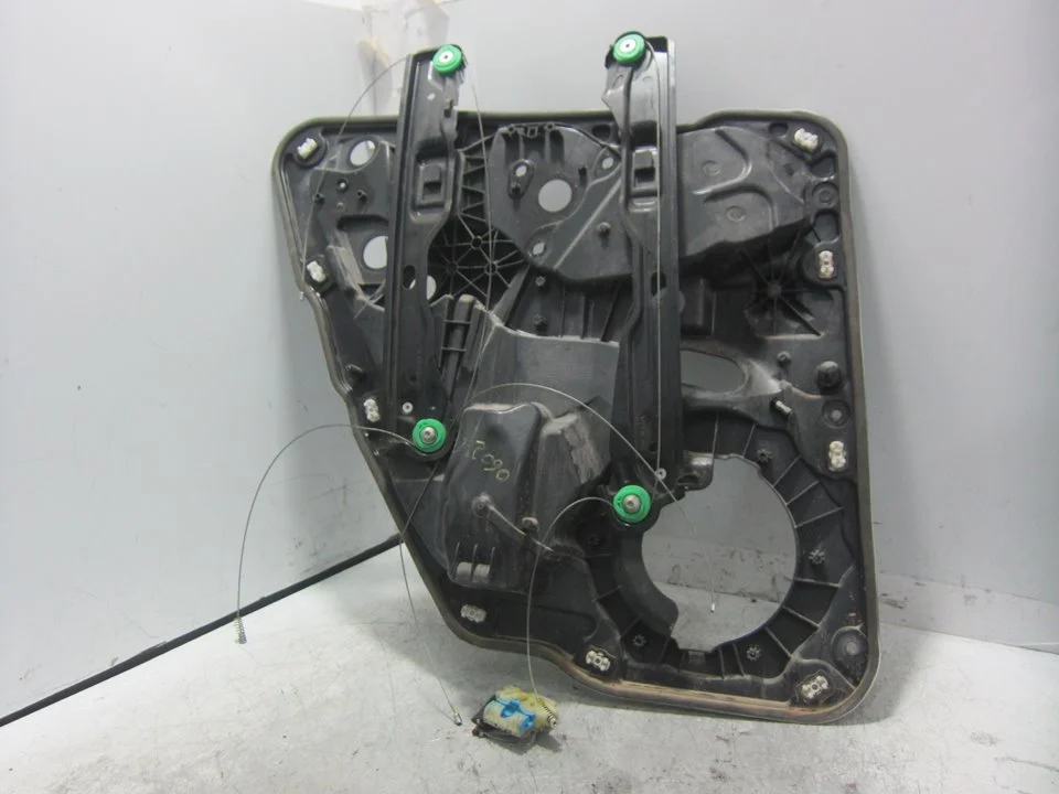 Foto de ELEVALUNAS TRASERO DERECHO PORSCHE CAYENNE (TIPO 92A) 4.8 V8 CAT (400 CV / 294 KW) referencia 917192102