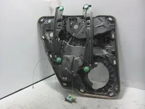 Foto de ELEVALUNAS TRASERO DERECHO PORSCHE CAYENNE (TIPO 92A) 4.8 V8 CAT (400 CV / 294 KW) referencia 917192102 foto 1