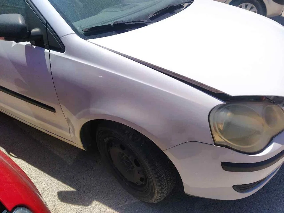 Foto de ALETA DELANTERA DERECHA VOLKSWAGEN POLO V (6C1) 1.0 (75 CV / 55 KW) referencia 6R0821106H