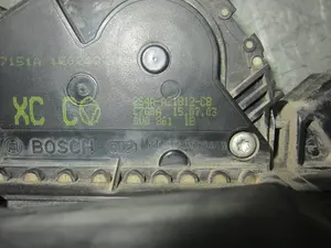 Foto de CERRADURA PUERTA DELANTERA DERECHA FORD FOCUS BERLINA (CAK) 1.8 TDCi CAT (101 CV / 74 KW) referencia 2S4AA21812CB foto 2