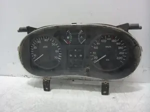 Foto de CUADRO INSTRUMENTOS RENAULT CLIO II FASE II (B/CB0) 1.2  (58 CV / 43 KW) referencia 8200261119