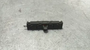 Foto de AMPLIFICADOR DE ANTENA SEAT LEON (5F1) 1.6 TDI (105 CV / 77 KW) referencia 5N0035570 foto 3