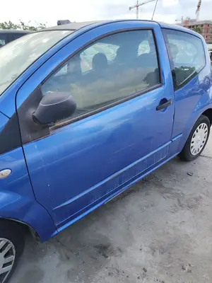 Foto de PUERTA DELANTERA IZQUIERDA CITROEN C2 1.1 (60 CV / 44 KW) foto 2