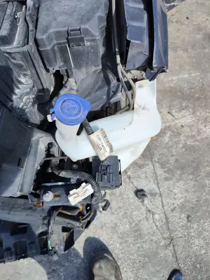 Foto de DEPOSITO LIMPIA FORD FIESTA (CNN) 1.5 TDCi CAT (75 CV / 55 KW) referencia 1764300