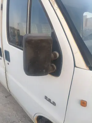 Foto de RETROVISOR DERECHO CITROEN JUMPER FURGÓN 2.5 Diesel (86 CV / 63 KW)