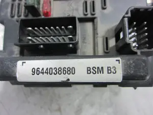 Foto de NO IDENTIFICADO PEUGEOT 307 (S1)(04.2001) 1.6 16V CAT (109 CV / 80 KW) referencia 9644038680 foto 5