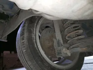 Foto de MANGUETA TRASERA IZQUIERDA FORD FIESTA (CBK) 1.25 16V CAT (69 CV / 51 KW) foto 2