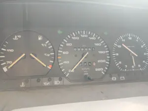 Foto de CUADRO INSTRUMENTOS VOLKSWAGEN GOLF IV BERLINA (1J1)(10.1997) 1.6 16V (105 CV / 77 KW)