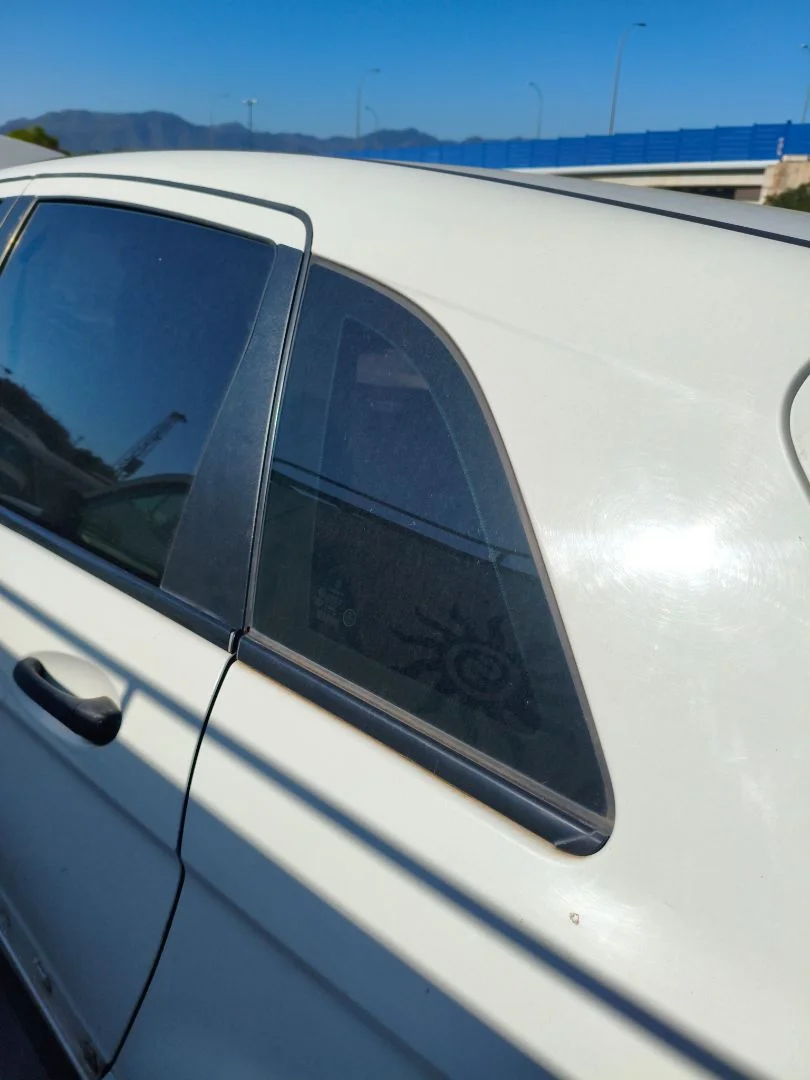 Foto de LUNA CUSTODIA TRASERA IZQUIERDA MERCEDES-BENZ CLASE B (BM 245) 2.0 CDI CAT (109 CV / 80 KW)