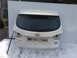 Foto de PORTON TRASERO HYUNDAI I40 CW (VF) 1.7 CRDi CAT (141 CV / 104 KW) foto 2