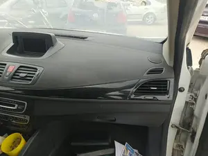 Foto de GUANTERA RENAULT MEGANE III BERLINA 5P 1.5 dCi Diesel CAT (86 CV / 63 KW)