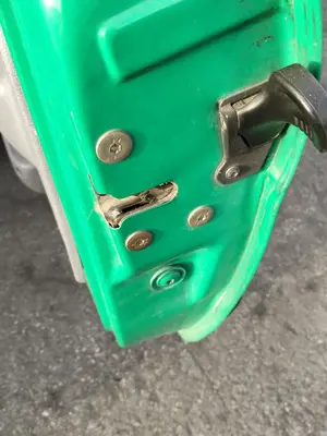 Foto de CERRADURA PUERTA DELANTERA DERECHA RENAULT TWINGO I (C06) 1.2  (58 CV / 43 KW)