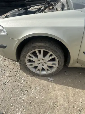 Foto de JUEGO LLANTAS RENAULT LAGUNA II (BG0) 2.0 (135 CV / 99 KW) foto 2