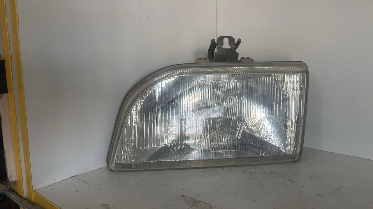Foto de FARO IZQUIERDO FORD FIESTA BERL./COURIER referencia UPM60GF13
