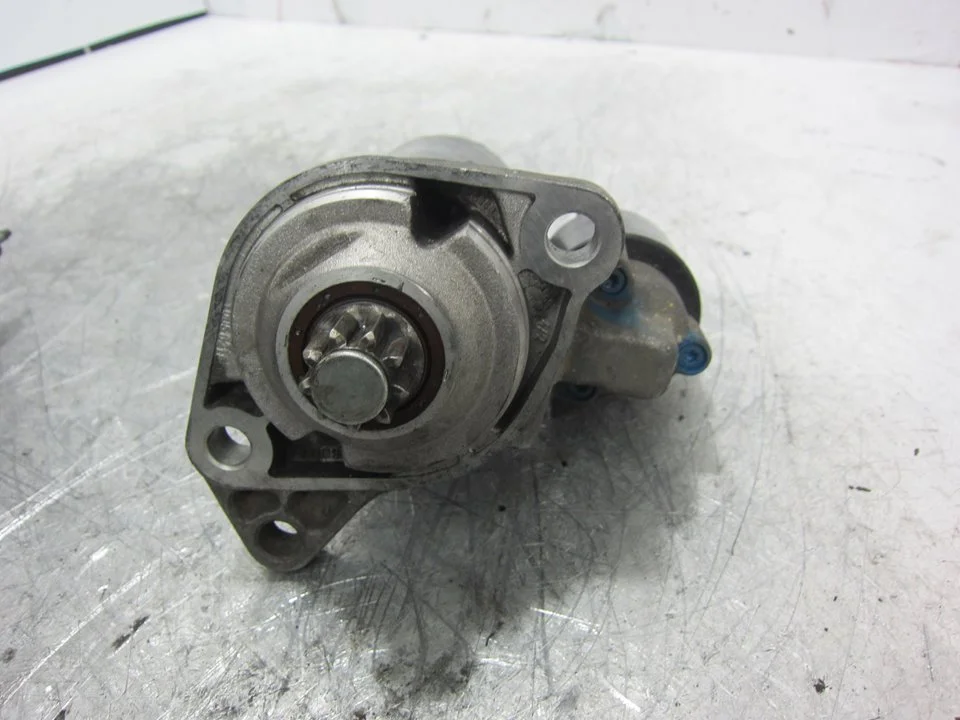 Foto de MOTOR ARRANQUE VOLKSWAGEN GOLF IV BERLINA (1J1)(10.1997) 1.6 16V (105 CV / 77 KW) referencia 0001121006