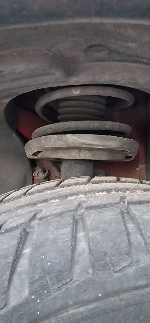 Foto de AMORTIGUADOR DELANTERO DERECHO CITROEN C4 CACTUS 1.2 12V VTi (82 CV / 60 KW)