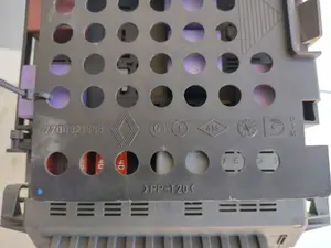 Foto de CAJA RELES / FUSIBLES RENAULT LAGUNA (B56) 1.9 dCi Diesel CAT (107 CV / 79 KW) referencia 7700821586 foto 4