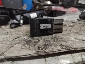 Foto de INTERRUPTOR SEAT IBIZA (6L1) referencia 6L1959621 foto 2
