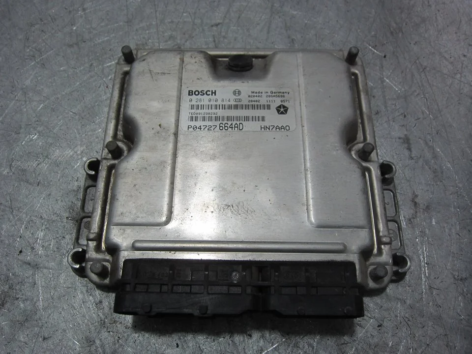 Foto de CENTRALITA MOTOR UCE CHRYSLER VOYAGER (RG) 2.5 CRD CAT (143 CV / 105 KW) referencia P04727664AD