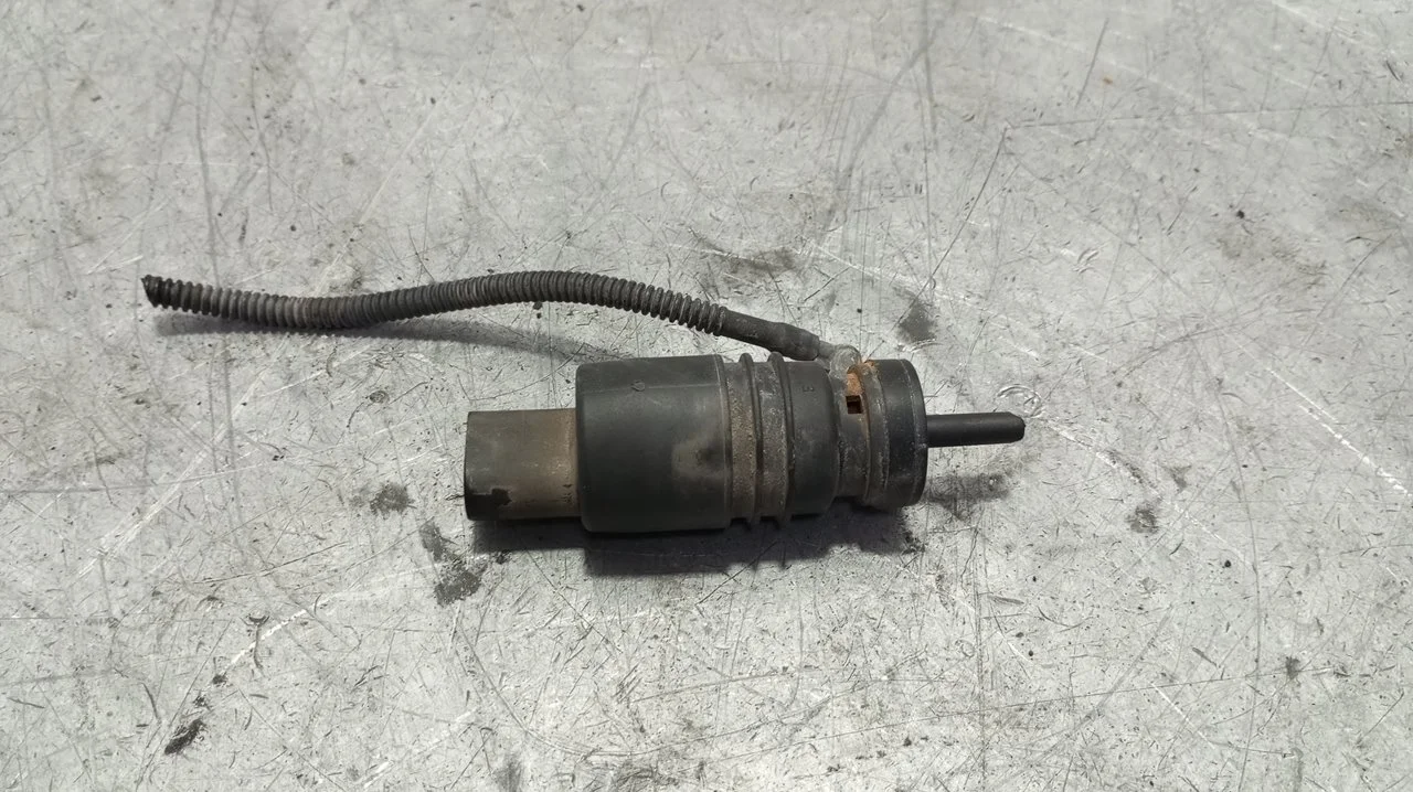 Foto de BOMBA LIMPIA AUDI A4 BERLINA (8E) 1.9 TDI (131 CV / 96 KW) referencia 1K5955651