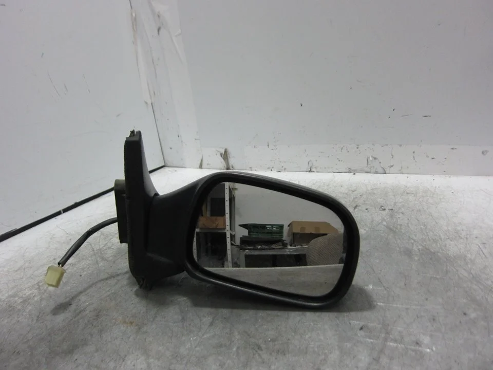 Foto de RETROVISOR DERECHO SUZUKI IGNIS RM (MH) 1.3 DDiS Diesel CAT (69 CV / 51 KW) referencia 8470186G50