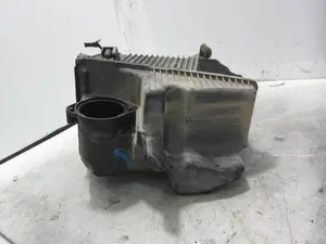 Foto de CAJA FILTRO AIRE RENAULT MEGANE II BERLINA 5P 1.4 16V (98 CV / 72 KW) referencia 8200420871 foto 2