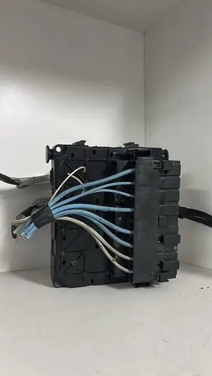 Foto de CAJA RELES / FUSIBLES PEUGEOT 206 referencia 96443498880 foto 5