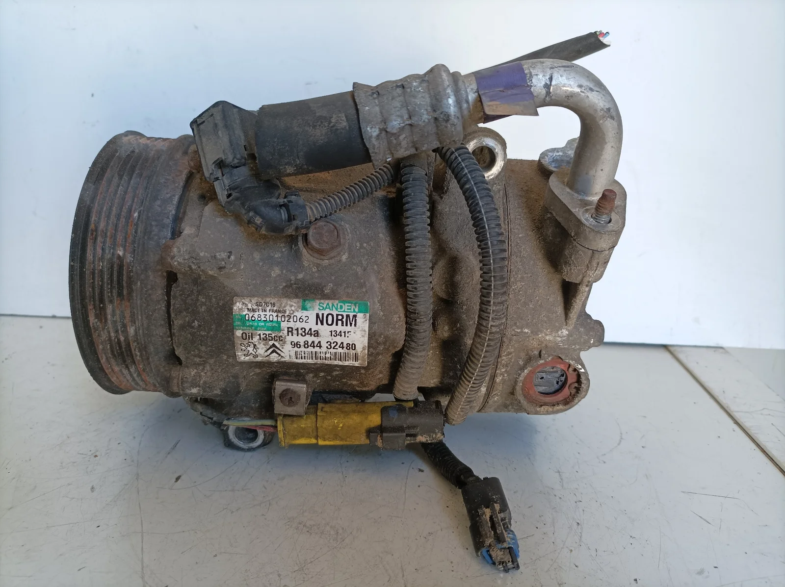 Foto de COMPRESOR AIRE ACONDICIONADO CITROEN C4 PICASSO referencia 97BF6B876AA