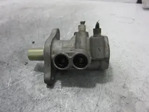 Foto de BOMBA FRENO RENAULT LAGUNA II (BG0) 1.9 dCi Diesel CAT (101 CV / 74 KW) foto 3