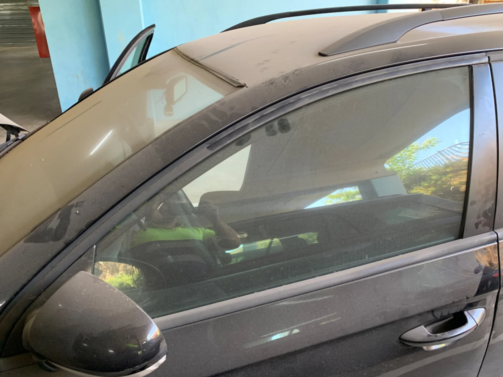 Foto de LUNA DELANTERA IZQUIERDA VOLKSWAGEN PASSAT VARIANT (3C5) 2.0 TDI (140 CV / 103 KW) referencia 3C4845201B