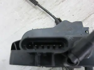 Foto de CERRADURA PUERTA TRASERA IZQUIERDA RENAULT SCENIC II (JM) 1.5 dCi Diesel (106 CV / 78 KW) referencia 110071230G1 foto 4