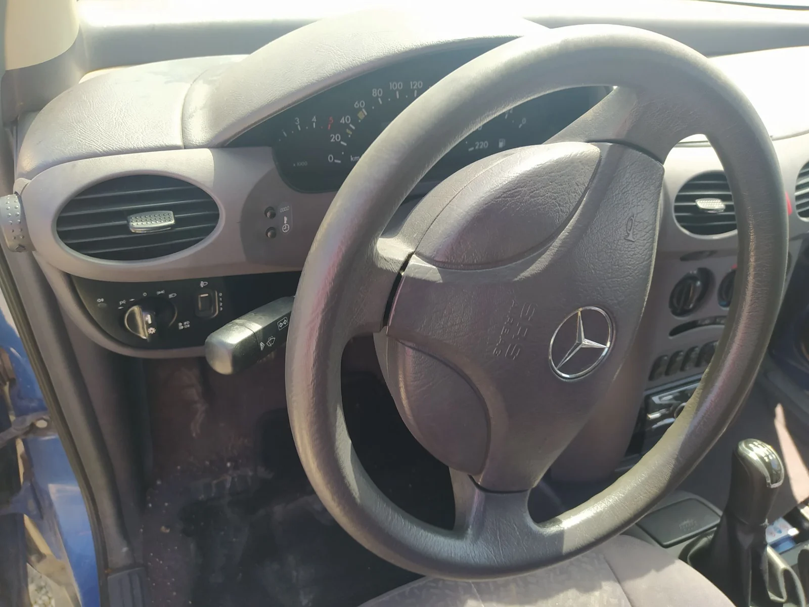 Foto de MANDO LIMPIA MERCEDES-BENZ CLASE A (BM 168) 1.7 CDI Diesel CAT (90 CV / 66 KW)