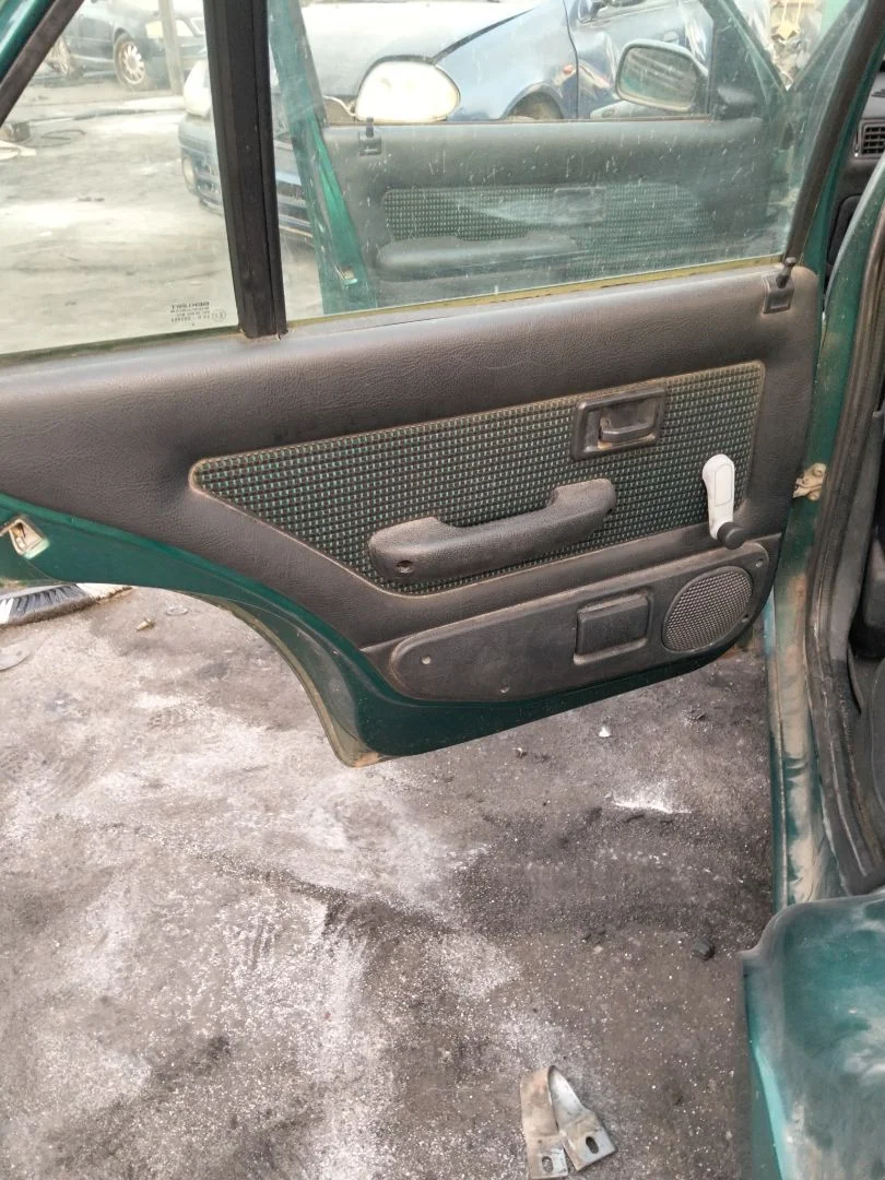 Foto de GUARNECIDO PUERTA TRASERA IZQUIERDA PEUGEOT 106 (S2) 1.1 (60 CV / 44 KW)