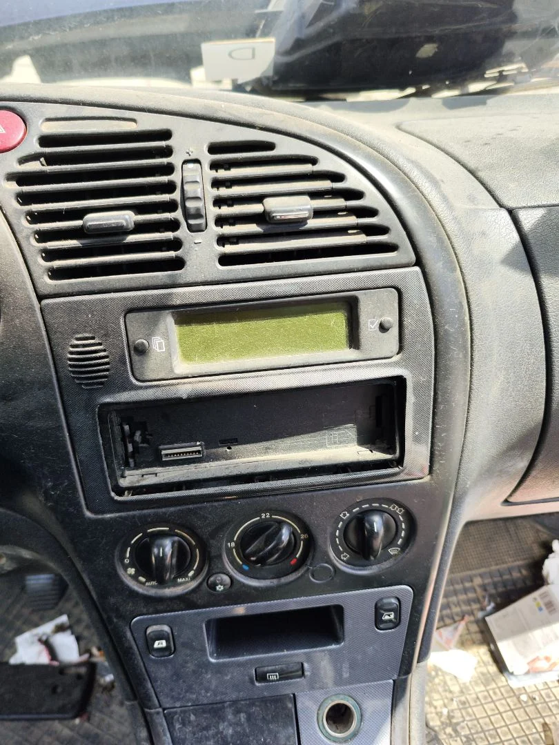 Foto de CONSOLA CENTRAL CITROEN XSARA COUPE 2.0 HDi CAT (RHY / DW10TD) (90 CV / 66 KW)