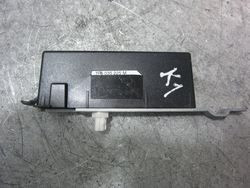 Foto de MODULO ELECTRONICO PORSCHE CAYENNE (TIPO 92A) referencia 7P5035225M