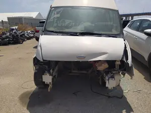 Foto de CAPO FORD TRANSIT FURGÓN CORTO (FY) 2.0 TDE CAT (101 CV / 74 KW)