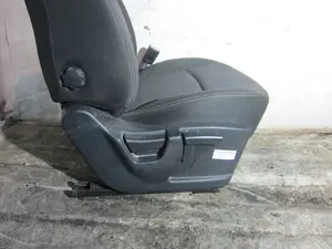 Foto de JUEGO ASIENTOS COMPLETO NISSAN QASHQAI (J10) 2.0 dCi Turbodiesel CAT (150 CV / 110 KW) foto 26