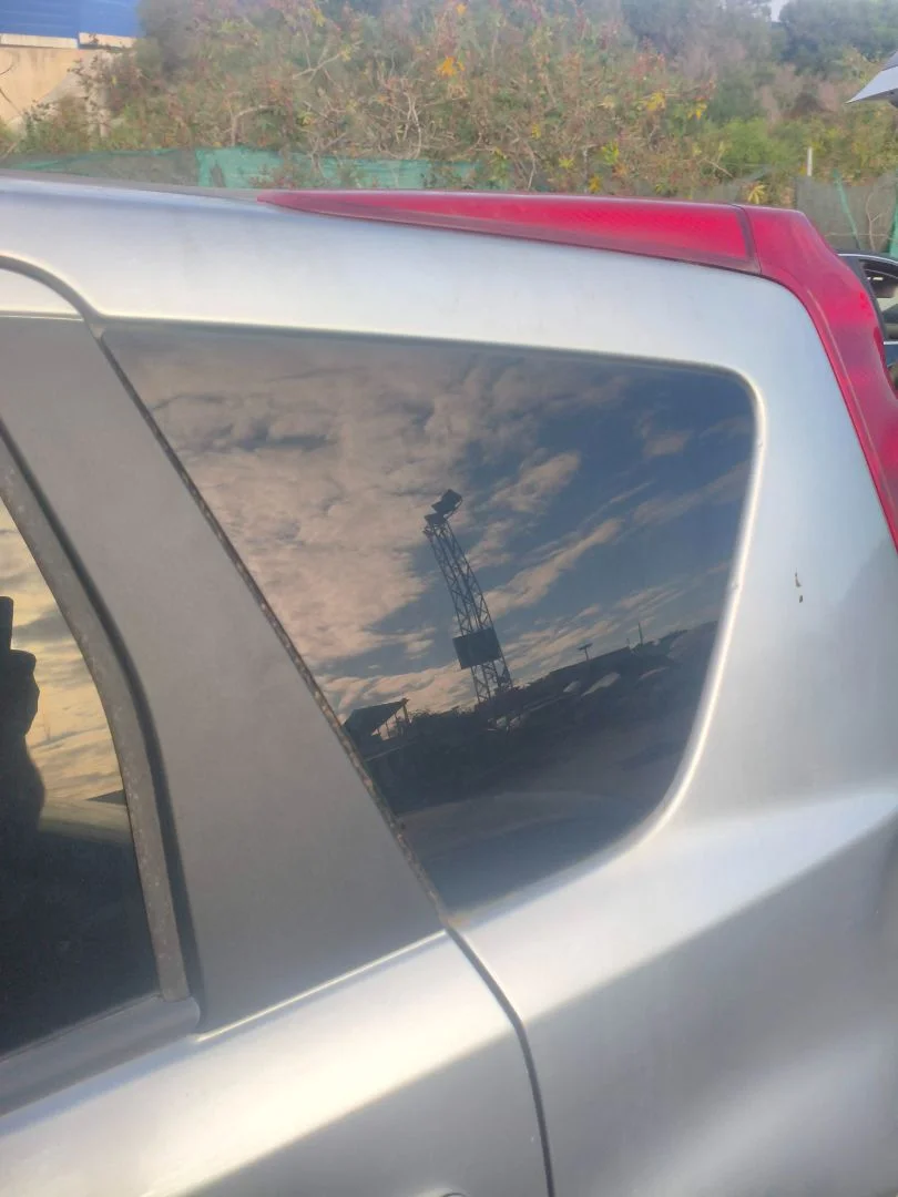Foto de LUNA CUSTODIA TRASERA IZQUIERDA NISSAN NOTE (E11E) 1.4 CAT (88 CV / 65 KW)