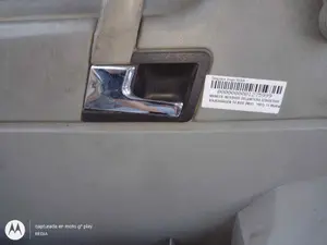 Foto de MANETA INTERIOR DELANTERA IZQUIERDA VOLKSWAGEN T4 TRANSPORTER BUS 1.9 Turbodiesel CAT (ABL) (68 CV / 50 KW)