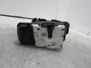 Foto de CERRADURA PUERTA TRASERA IZQUIERDA SAAB 9-3 FAMILIAR 1.9 TiD CAT (0 CV / 0 KW) referencia 12759691 foto 1