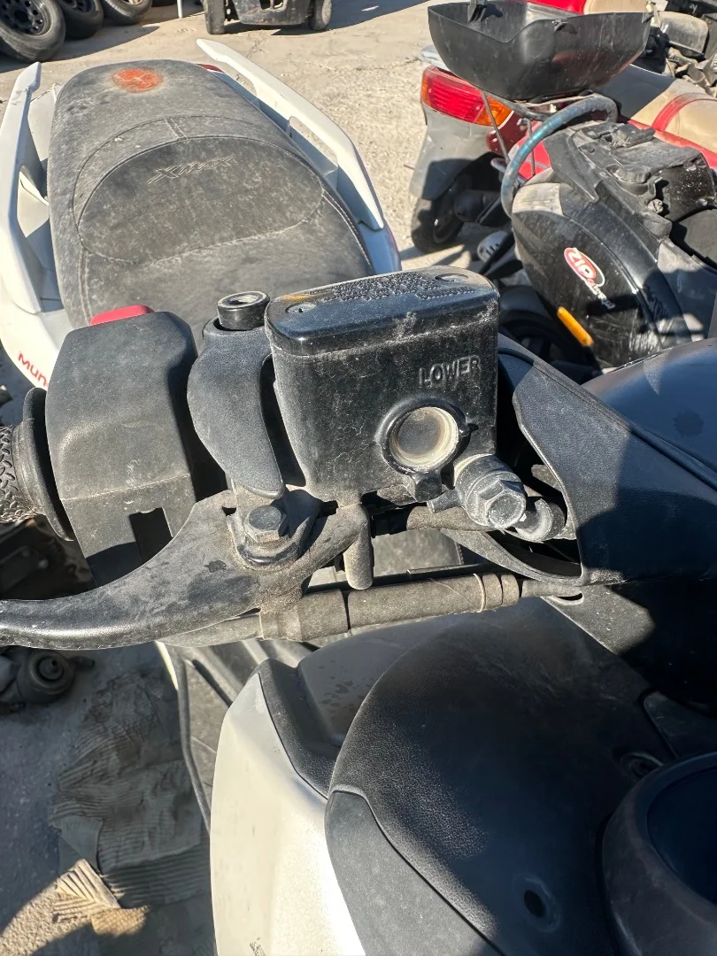 Foto de BOMBA FRENO DELANTERA YAMAHA X-MAX 300 292 cm3 - 20.6 kW (0 CV / 0 KW)