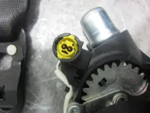 Foto de CINTURON SEGURIDAD DELANTERO DERECHO PORSCHE PANAMERA (TIPO 970) referencia 34045972A foto 4