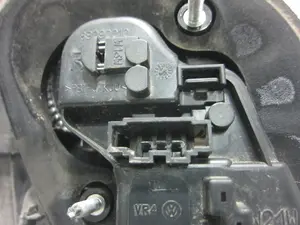 Foto de PILOTO TRASERO DERECHO INTERIOR VOLKSWAGEN GOLF VI (5K1)(10.2008) 1.6 TDI DPF (105 CV / 77 KW) referencia 5K0945260 foto 2
