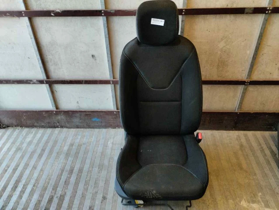 Foto de ASIENTO DELANTERO DERECHO RENAULT CLIO IV 1.5 dCi Diesel FAP (90 CV / 66 KW)
