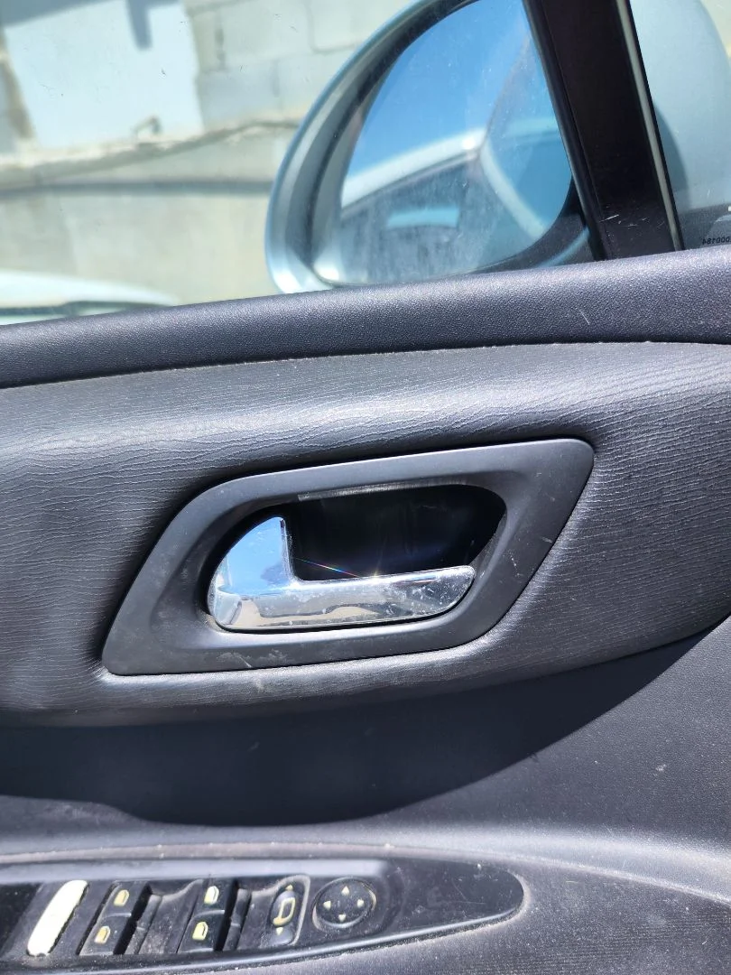 Foto de MANETA INTERIOR DELANTERA IZQUIERDA CITROEN C4 BERLINA 1.6 16V HDi (90 CV / 66 KW) referencia 9143J9