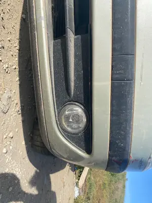 Foto de FARO ANTINIEBLA IZQUIERDO RENAULT CLIO III 1.2 16V (75 CV / 55 KW) referencia 8200002469 foto 2