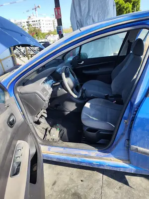 Foto de GOMAS CONTORNO PUERTA PEUGEOT 307 (S1)(04.2001) 1.6 16V CAT (109 CV / 80 KW)